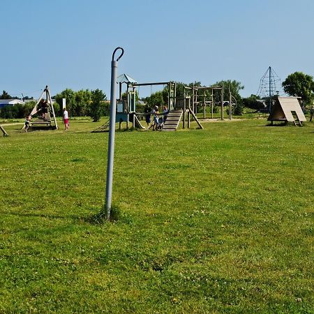 Kerlinga Hotel Bredene Buitenkant foto