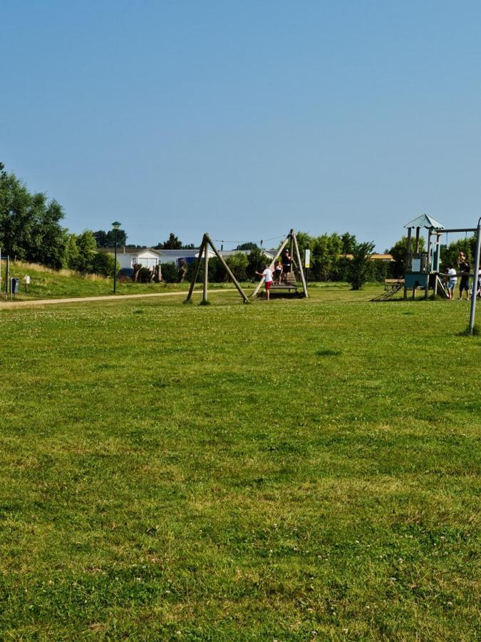 Kerlinga Hotel Bredene Buitenkant foto