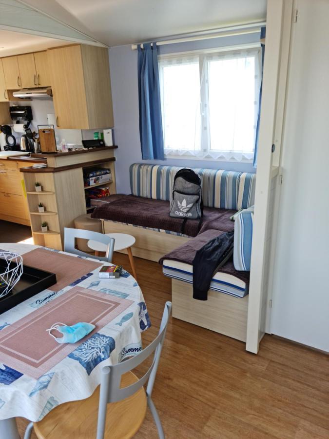 Kerlinga Hotel Bredene Buitenkant foto