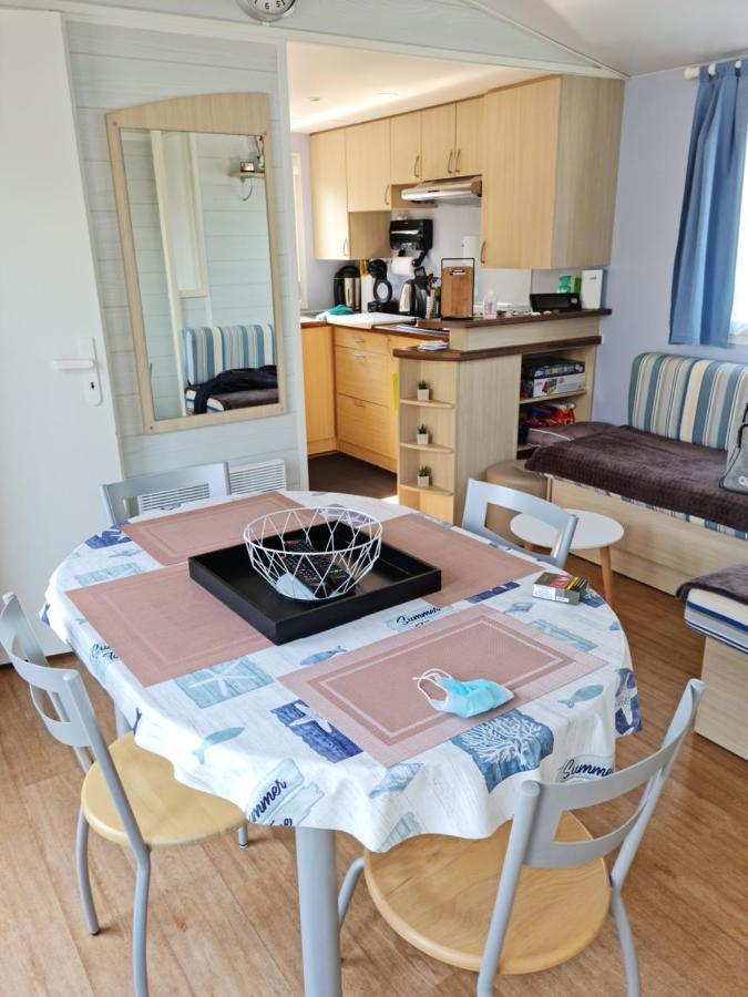 Kerlinga Hotel Bredene Buitenkant foto