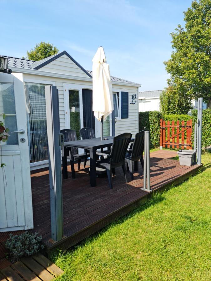 Kerlinga Hotel Bredene Buitenkant foto